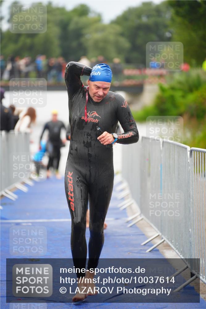 30.08.2026 - Elbe Triathlon Hamburg LAZAROV Photography http://msf.ph/oto/10037614 30.08.2026 09:15:01 Schwimmen 659, 662, 734 meine-sportfotos.de