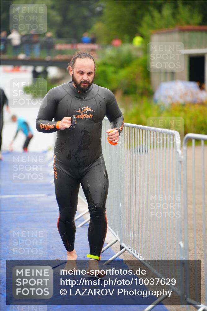 30.08.2026 - Elbe Triathlon Hamburg LAZAROV Photography http://msf.ph/oto/10037629 30.08.2026 09:15:03 Schwimmen 659, 662, 734 meine-sportfotos.de