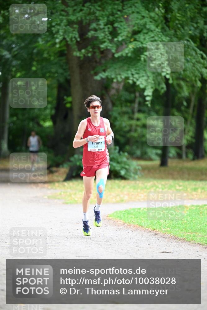 30.08.2026 - Blankeneser Heldenlauf Dr. Thomas Lammeyer http://msf.ph/oto/10038028 30.08.2026 11:00:26 Laufen 4221, 7 meine-sportfotos.de
