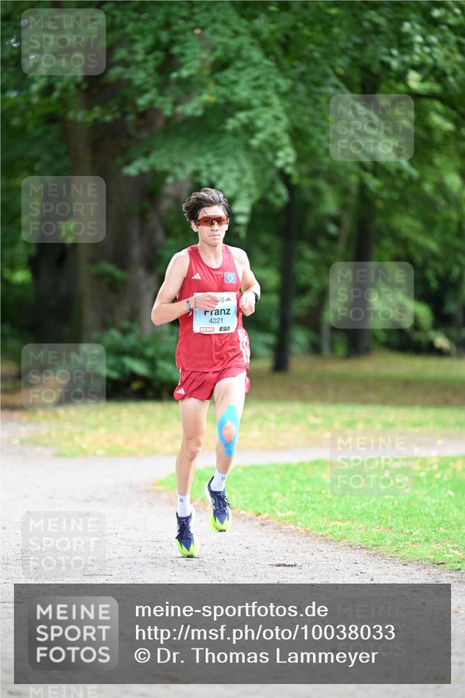 30.08.2026 - Blankeneser Heldenlauf Dr. Thomas Lammeyer http://msf.ph/oto/10038033 30.08.2026 11:00:27 Laufen 9, 1, 4221, 7 meine-sportfotos.de