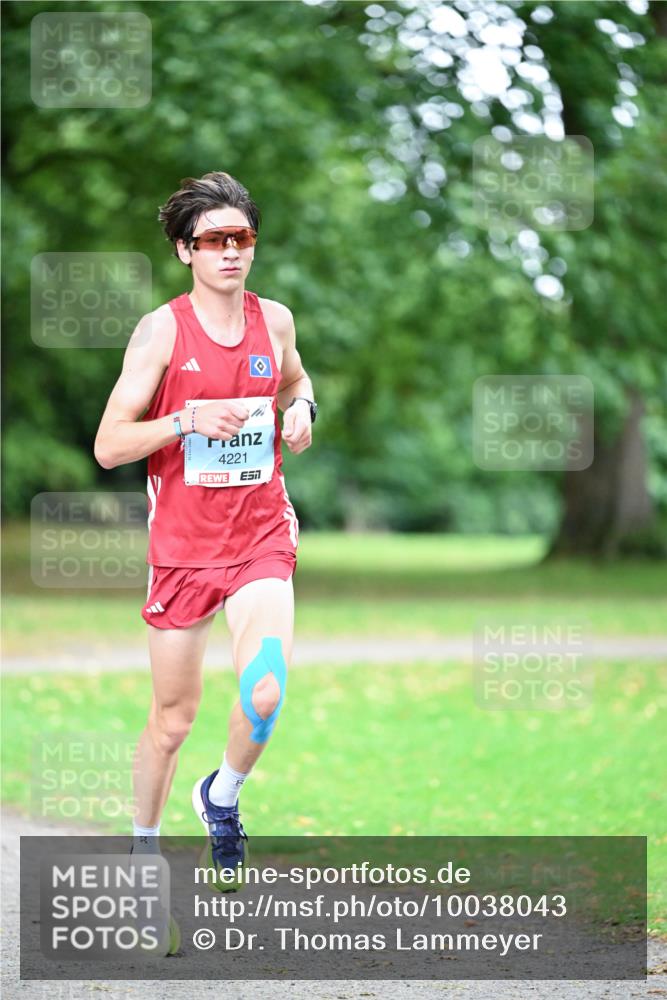 30.08.2026 - Blankeneser Heldenlauf Dr. Thomas Lammeyer http://msf.ph/oto/10038043 30.08.2026 11:00:28 Laufen 4221 meine-sportfotos.de