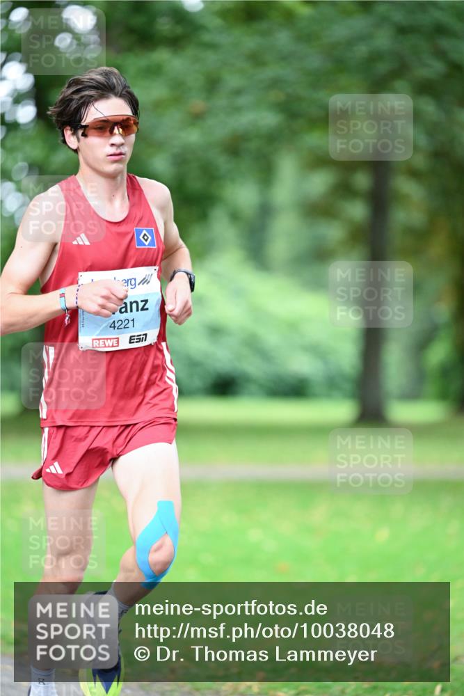 30.08.2026 - Blankeneser Heldenlauf Dr. Thomas Lammeyer http://msf.ph/oto/10038048 30.08.2026 11:00:29 Laufen 94, 4221 meine-sportfotos.de