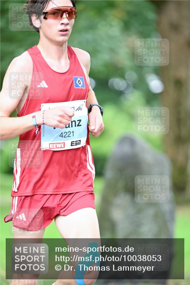 30.08.2026 - Blankeneser Heldenlauf Dr. Thomas Lammeyer http://msf.ph/oto/10038053 30.08.2026 11:00:29 Laufen 21, 1, 4221 meine-sportfotos.de