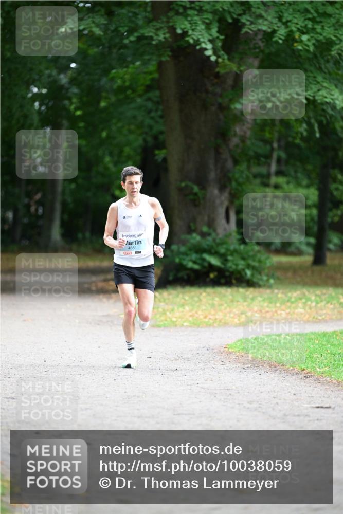 30.08.2026 - Blankeneser Heldenlauf Dr. Thomas Lammeyer http://msf.ph/oto/10038059 30.08.2026 11:00:37 Laufen 4351 meine-sportfotos.de