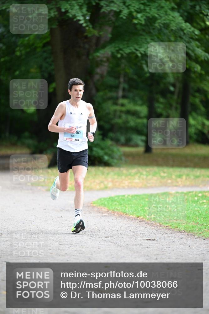 30.08.2026 - Blankeneser Heldenlauf Dr. Thomas Lammeyer http://msf.ph/oto/10038066 30.08.2026 11:00:38 Laufen 1941, 4351, 57 meine-sportfotos.de