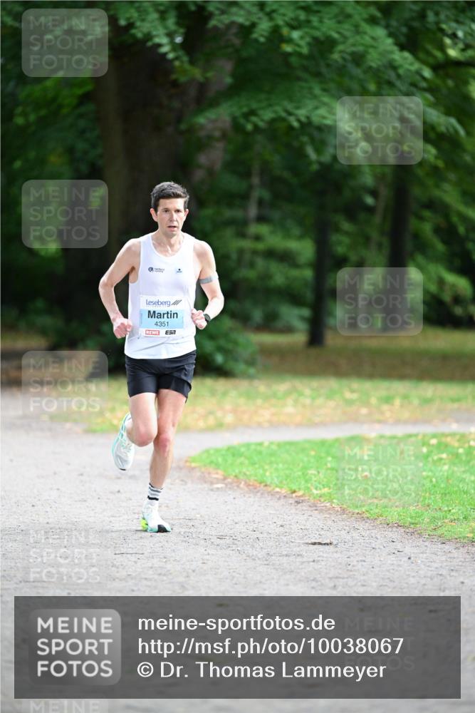 30.08.2026 - Blankeneser Heldenlauf Dr. Thomas Lammeyer http://msf.ph/oto/10038067 30.08.2026 11:00:38 Laufen 4351, 7 meine-sportfotos.de