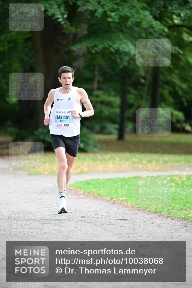 30.08.2026 - Blankeneser Heldenlauf Dr. Thomas Lammeyer http://msf.ph/oto/10038068 30.08.2026 11:00:38 Laufen 4351, 57 meine-sportfotos.de