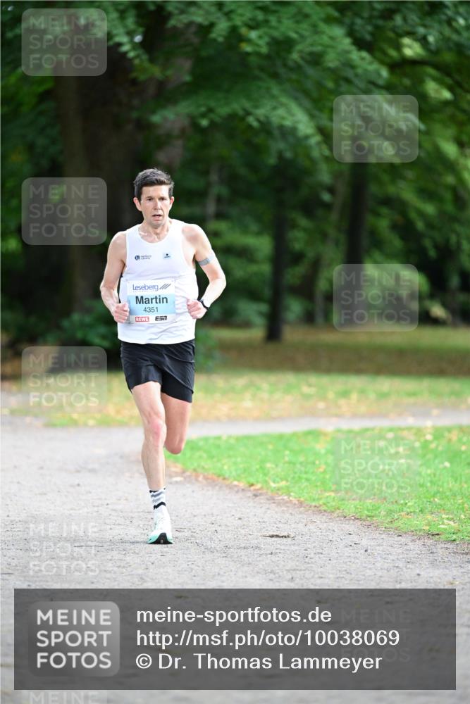 30.08.2026 - Blankeneser Heldenlauf Dr. Thomas Lammeyer http://msf.ph/oto/10038069 30.08.2026 11:00:38 Laufen 4351, 7 meine-sportfotos.de