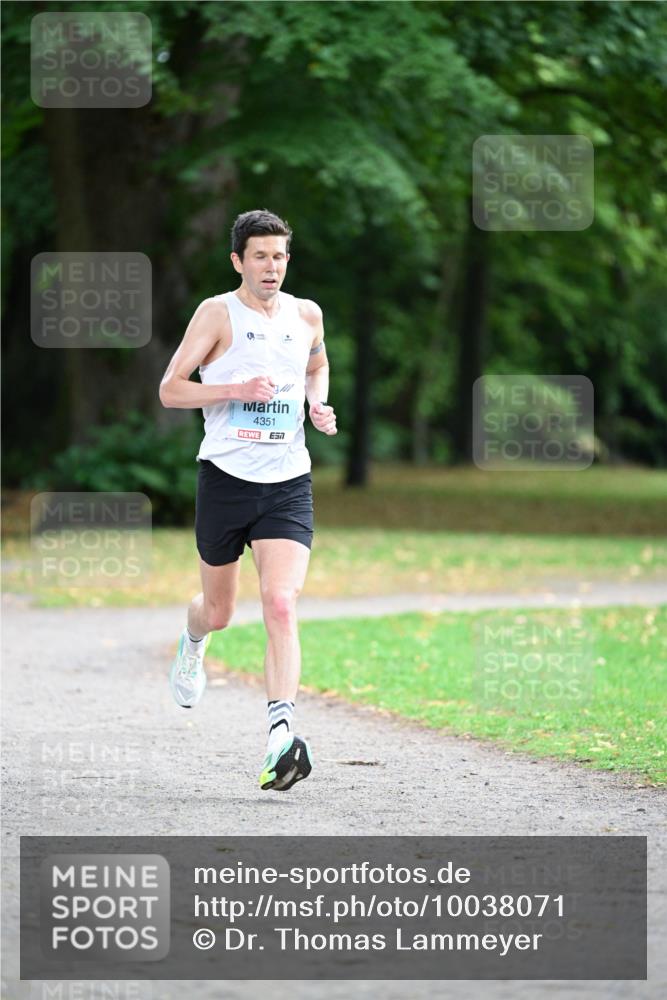30.08.2026 - Blankeneser Heldenlauf Dr. Thomas Lammeyer http://msf.ph/oto/10038071 30.08.2026 11:00:38 Laufen 4351, 7 meine-sportfotos.de