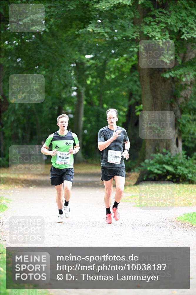 30.08.2026 - Blankeneser Heldenlauf Dr. Thomas Lammeyer http://msf.ph/oto/10038187 30.08.2026 11:05:39 Laufen 4296, 4111 meine-sportfotos.de