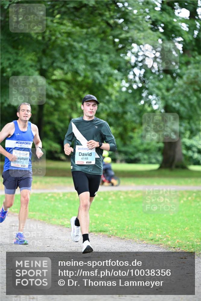 30.08.2026 - Blankeneser Heldenlauf Dr. Thomas Lammeyer http://msf.ph/oto/10038356 30.08.2026 11:08:05 Laufen 4072, 4148 meine-sportfotos.de