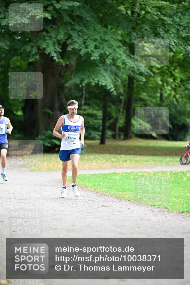 30.08.2026 - Blankeneser Heldenlauf Dr. Thomas Lammeyer http://msf.ph/oto/10038371 30.08.2026 11:08:10 Laufen 4259 meine-sportfotos.de