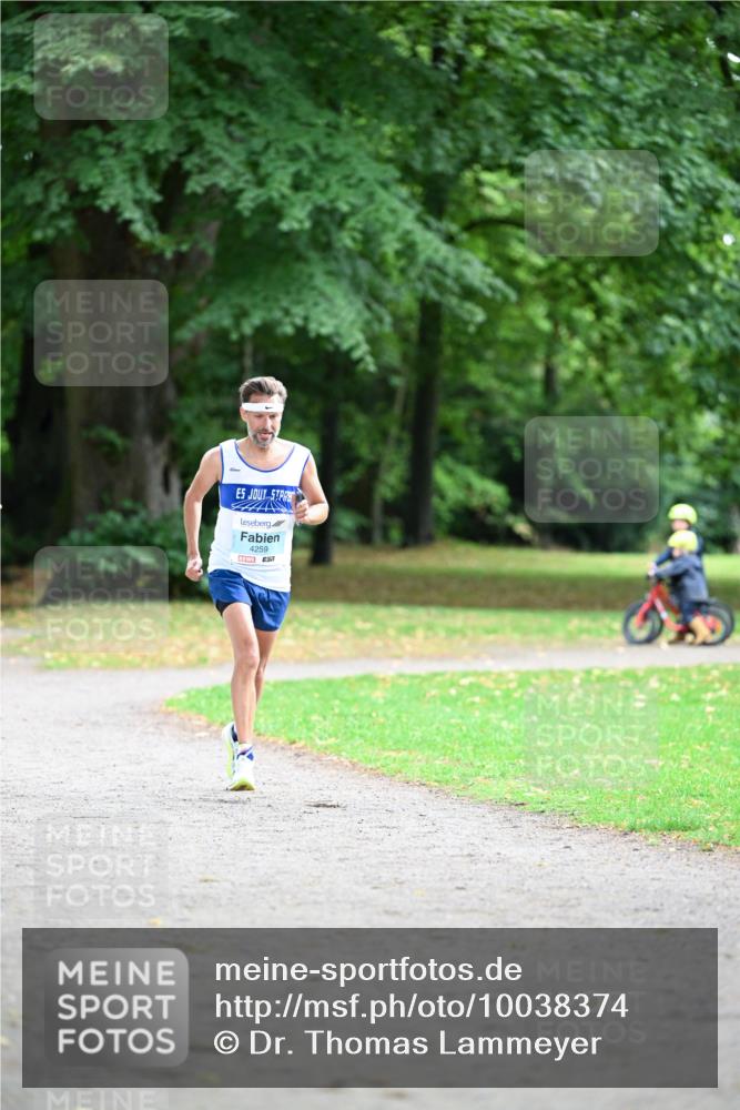 30.08.2026 - Blankeneser Heldenlauf Dr. Thomas Lammeyer http://msf.ph/oto/10038374 30.08.2026 11:08:11 Laufen 4259, 51 meine-sportfotos.de