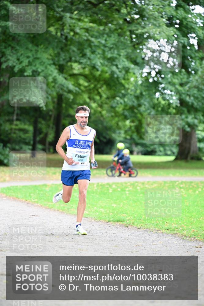30.08.2026 - Blankeneser Heldenlauf Dr. Thomas Lammeyer http://msf.ph/oto/10038383 30.08.2026 11:08:12 Laufen 4259, 51 meine-sportfotos.de