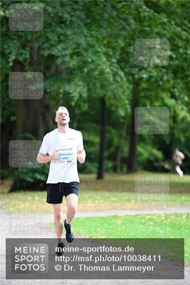 30.08.2026 - Blankeneser Heldenlauf Dr. Thomas Lammeyer http://msf.ph/oto/10038411 30.08.2026 11:08:45 Laufen 4382, 7 meine-sportfotos.de