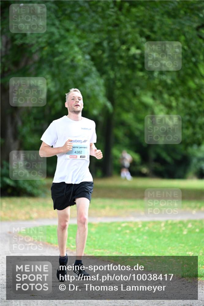 30.08.2026 - Blankeneser Heldenlauf Dr. Thomas Lammeyer http://msf.ph/oto/10038417 30.08.2026 11:08:45 Laufen 4382 meine-sportfotos.de