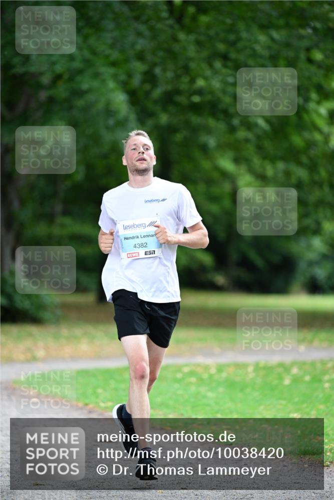 30.08.2026 - Blankeneser Heldenlauf Dr. Thomas Lammeyer http://msf.ph/oto/10038420 30.08.2026 11:08:46 Laufen 4382 meine-sportfotos.de