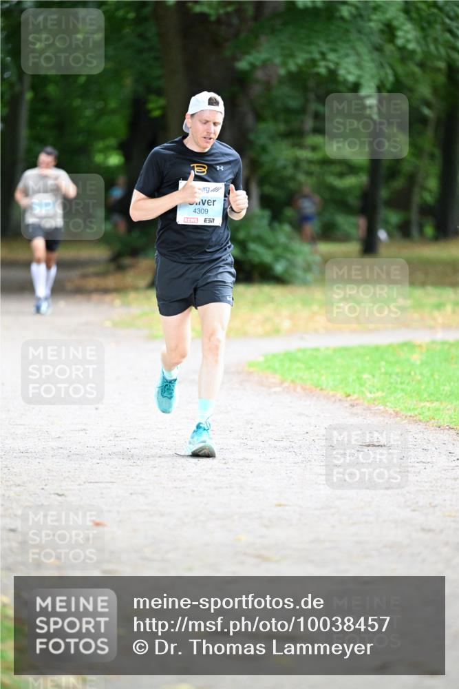 30.08.2026 - Blankeneser Heldenlauf Dr. Thomas Lammeyer http://msf.ph/oto/10038457 30.08.2026 11:09:02 Laufen 4309, 7 meine-sportfotos.de