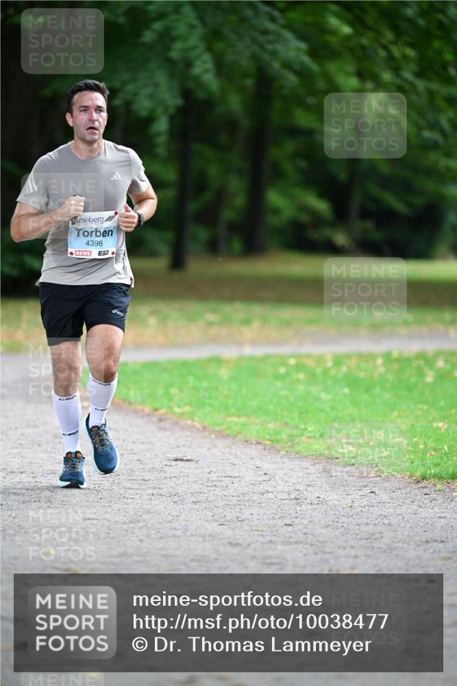 30.08.2026 - Blankeneser Heldenlauf Dr. Thomas Lammeyer http://msf.ph/oto/10038477 30.08.2026 11:09:08 Laufen 4398, 51 meine-sportfotos.de