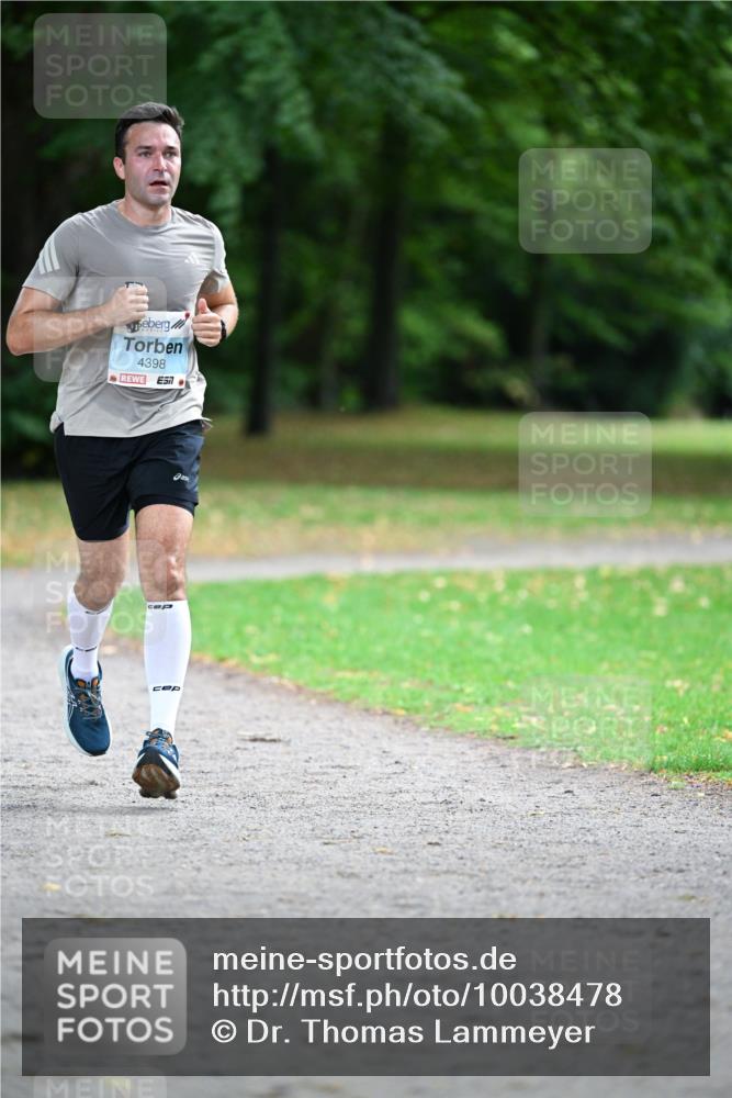 30.08.2026 - Blankeneser Heldenlauf Dr. Thomas Lammeyer http://msf.ph/oto/10038478 30.08.2026 11:09:08 Laufen 4398, 51 meine-sportfotos.de
