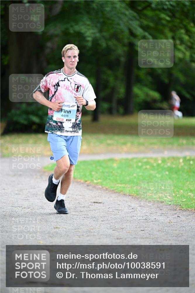 30.08.2026 - Blankeneser Heldenlauf Dr. Thomas Lammeyer http://msf.ph/oto/10038591 30.08.2026 11:10:16 Laufen 4416 meine-sportfotos.de