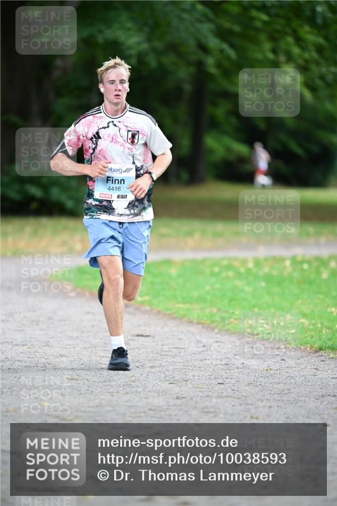 30.08.2026 - Blankeneser Heldenlauf Dr. Thomas Lammeyer http://msf.ph/oto/10038593 30.08.2026 11:10:16 Laufen 4416, 7 meine-sportfotos.de