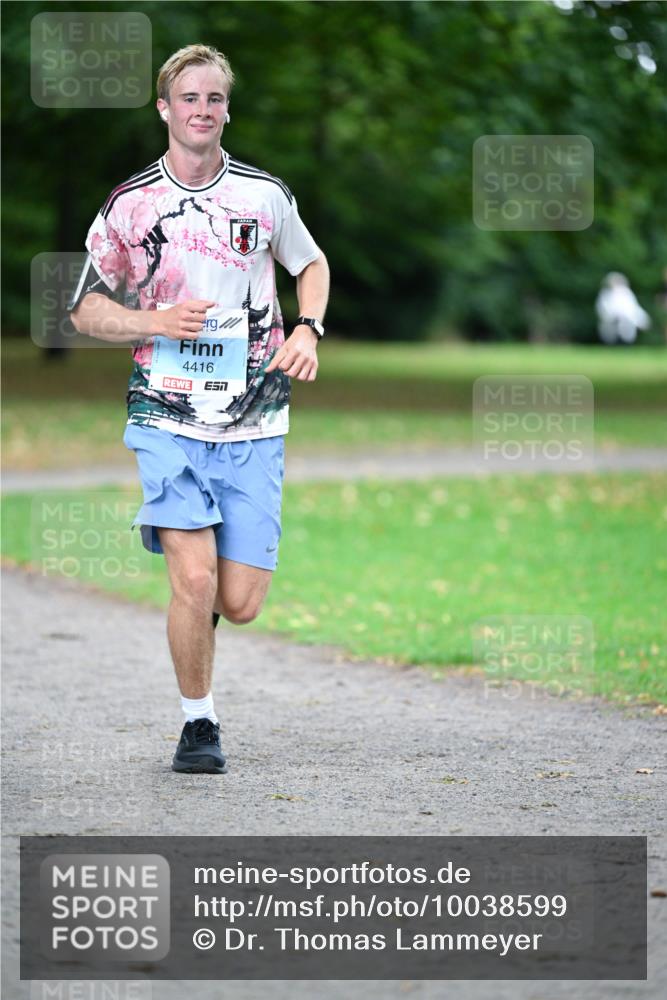 30.08.2026 - Blankeneser Heldenlauf Dr. Thomas Lammeyer http://msf.ph/oto/10038599 30.08.2026 11:10:17 Laufen 4416 meine-sportfotos.de