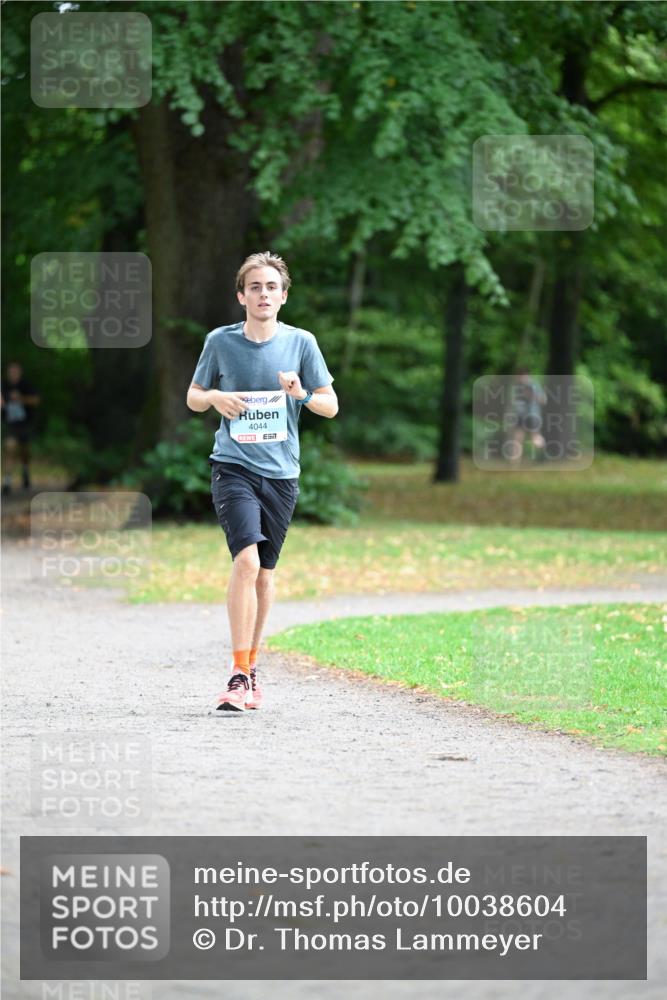 30.08.2026 - Blankeneser Heldenlauf Dr. Thomas Lammeyer http://msf.ph/oto/10038604 30.08.2026 11:10:28 Laufen 4044 meine-sportfotos.de