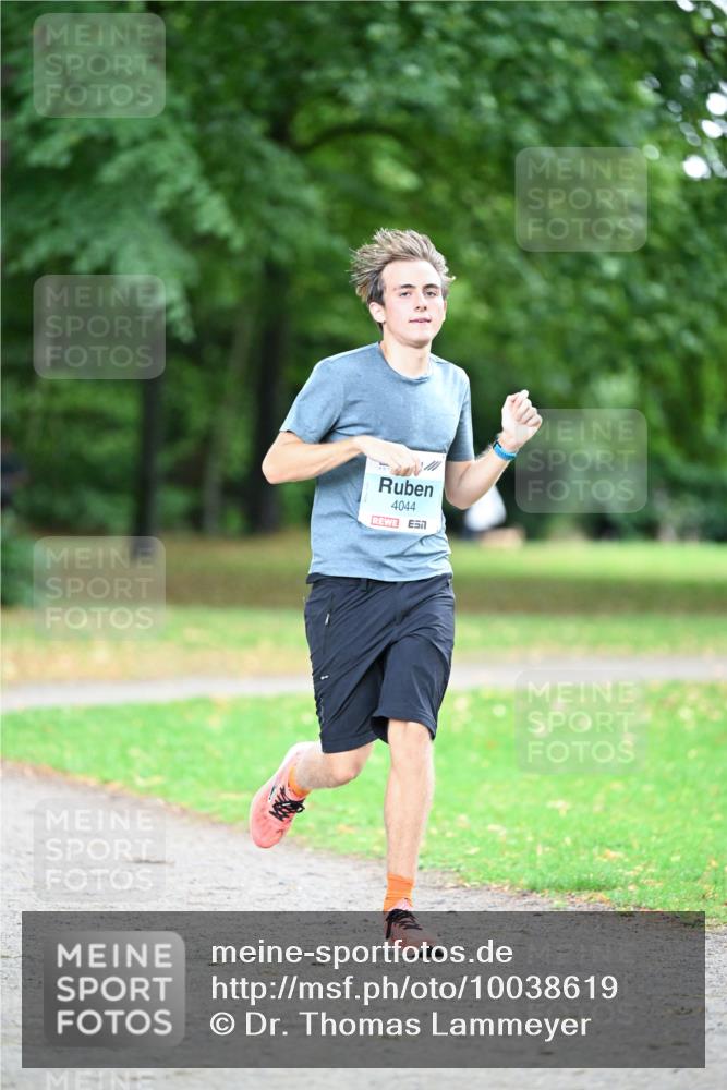 30.08.2026 - Blankeneser Heldenlauf Dr. Thomas Lammeyer http://msf.ph/oto/10038619 30.08.2026 11:10:30 Laufen 4044 meine-sportfotos.de