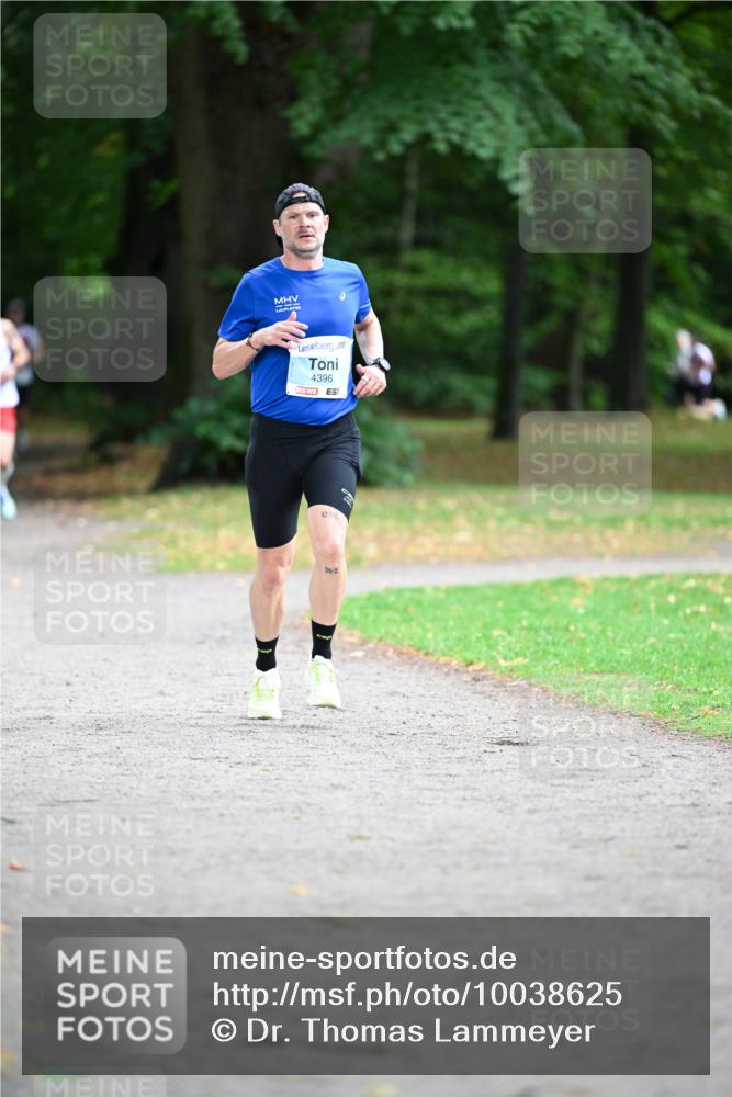 30.08.2026 - Blankeneser Heldenlauf Dr. Thomas Lammeyer http://msf.ph/oto/10038625 30.08.2026 11:10:33 Laufen 4396, 26, 2 meine-sportfotos.de