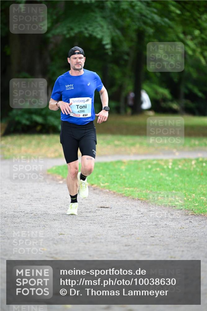30.08.2026 - Blankeneser Heldenlauf Dr. Thomas Lammeyer http://msf.ph/oto/10038630 30.08.2026 11:10:34 Laufen 4396, 42, 195 meine-sportfotos.de