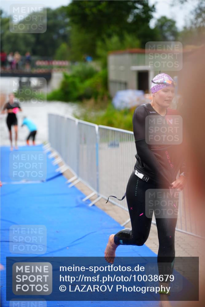 30.08.2026 - Elbe Triathlon Hamburg LAZAROV Photography http://msf.ph/oto/10038679 30.08.2026 14:03:21 Schwimmen 154, 163 meine-sportfotos.de
