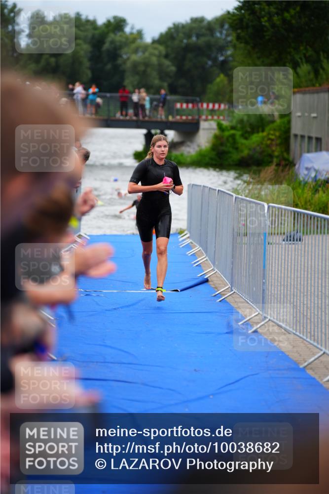 30.08.2026 - Elbe Triathlon Hamburg LAZAROV Photography http://msf.ph/oto/10038682 30.08.2026 14:03:24 Schwimmen 154, 163 meine-sportfotos.de