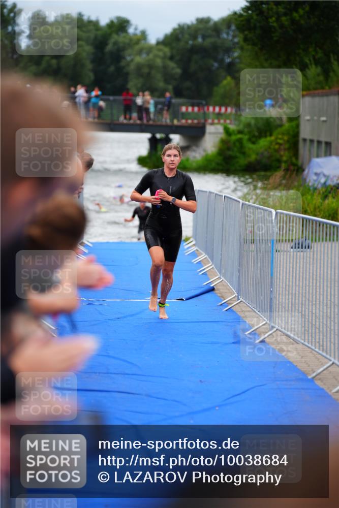 30.08.2026 - Elbe Triathlon Hamburg LAZAROV Photography http://msf.ph/oto/10038684 30.08.2026 14:03:24 Schwimmen 154, 163 meine-sportfotos.de