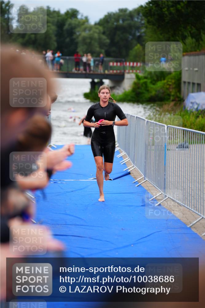 30.08.2026 - Elbe Triathlon Hamburg LAZAROV Photography http://msf.ph/oto/10038686 30.08.2026 14:03:24 Schwimmen 154, 163 meine-sportfotos.de