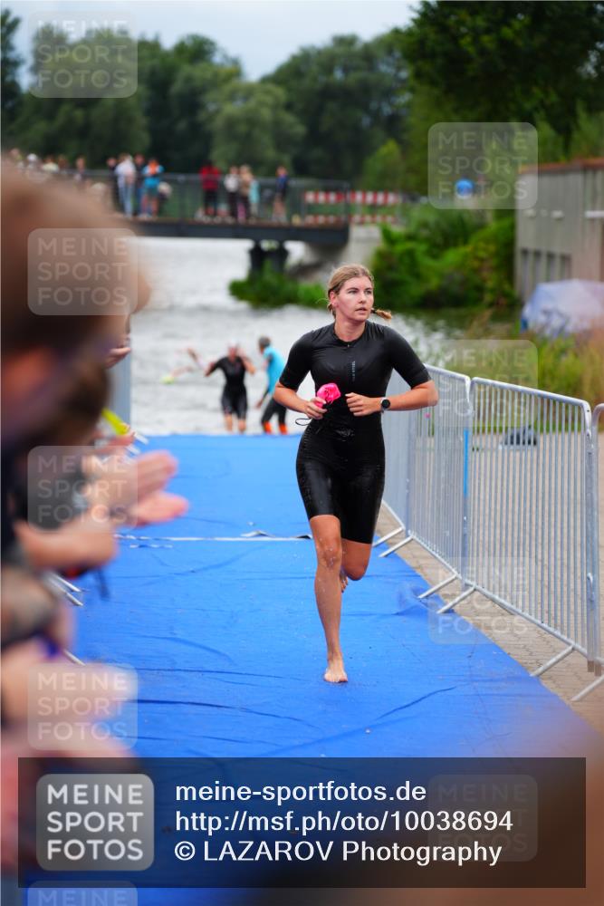 30.08.2026 - Elbe Triathlon Hamburg LAZAROV Photography http://msf.ph/oto/10038694 30.08.2026 14:03:25 Schwimmen 154, 163 meine-sportfotos.de