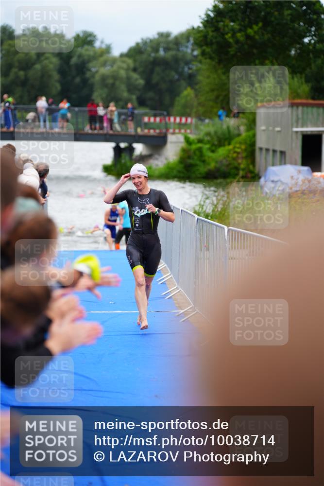 30.08.2026 - Elbe Triathlon Hamburg LAZAROV Photography http://msf.ph/oto/10038714 30.08.2026 14:03:39 Schwimmen 129, 147, 163 meine-sportfotos.de