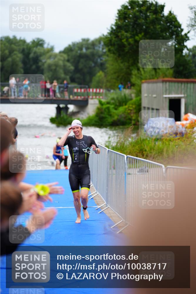 30.08.2026 - Elbe Triathlon Hamburg LAZAROV Photography http://msf.ph/oto/10038717 30.08.2026 14:03:40 Schwimmen 129, 147, 163 meine-sportfotos.de