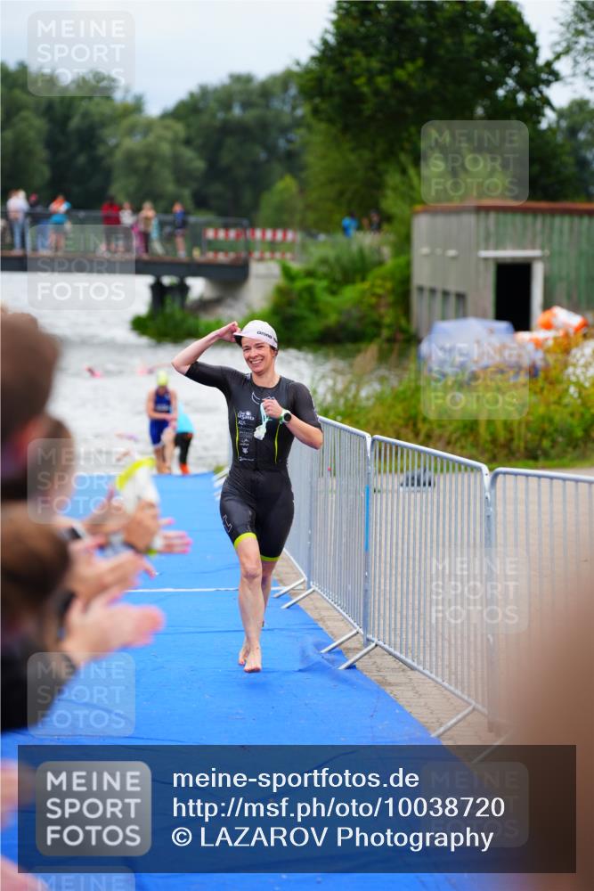 30.08.2026 - Elbe Triathlon Hamburg LAZAROV Photography http://msf.ph/oto/10038720 30.08.2026 14:03:40 Schwimmen 129, 147, 163 meine-sportfotos.de
