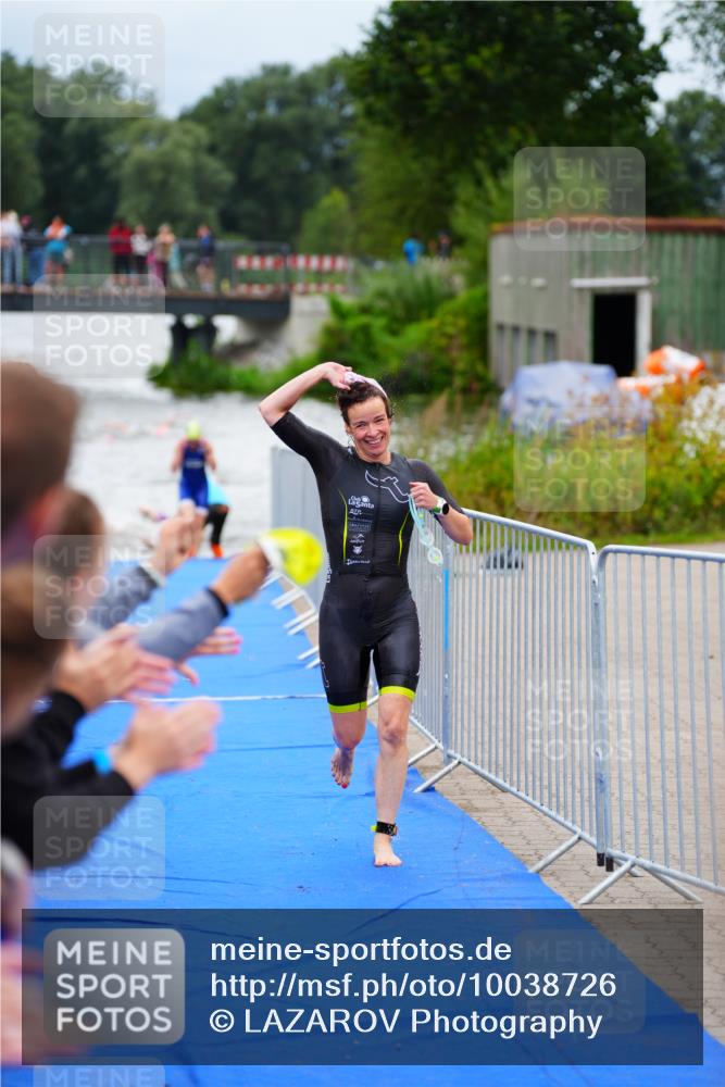 30.08.2026 - Elbe Triathlon Hamburg LAZAROV Photography http://msf.ph/oto/10038726 30.08.2026 14:03:41 Schwimmen 129, 147, 163 meine-sportfotos.de