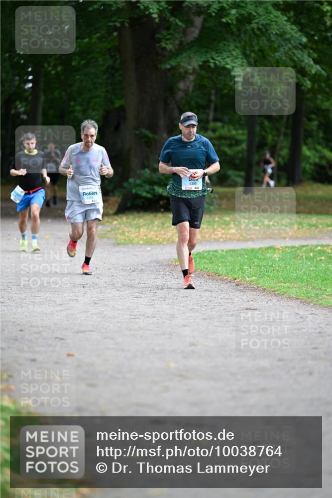30.08.2026 - Blankeneser Heldenlauf Dr. Thomas Lammeyer http://msf.ph/oto/10038764 30.08.2026 11:11:07 Laufen 4335, 4385 meine-sportfotos.de