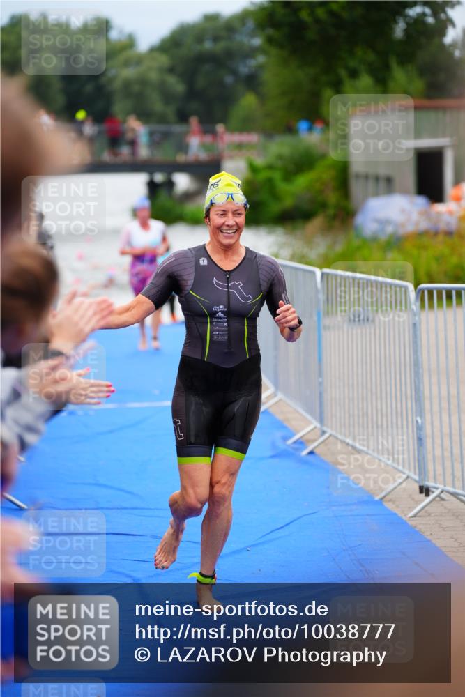 30.08.2026 - Elbe Triathlon Hamburg LAZAROV Photography http://msf.ph/oto/10038777 30.08.2026 14:04:02 Schwimmen 131, 140, 148, 150, 164, 171 meine-sportfotos.de