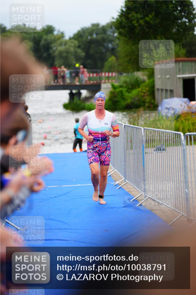 30.08.2026 - Elbe Triathlon Hamburg LAZAROV Photography http://msf.ph/oto/10038791 30.08.2026 14:04:06 Schwimmen 140, 148, 150, 164, 171 meine-sportfotos.de