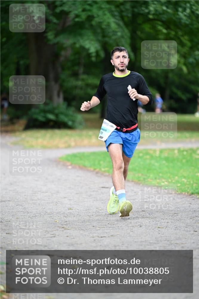 30.08.2026 - Blankeneser Heldenlauf Dr. Thomas Lammeyer http://msf.ph/oto/10038805 30.08.2026 11:11:12 Laufen 476, 517 meine-sportfotos.de