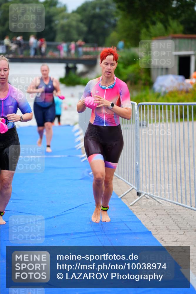 30.08.2026 - Elbe Triathlon Hamburg LAZAROV Photography http://msf.ph/oto/10038974 30.08.2026 14:05:04 Schwimmen 130, 142, 149, 151, 155, 177, 178 meine-sportfotos.de