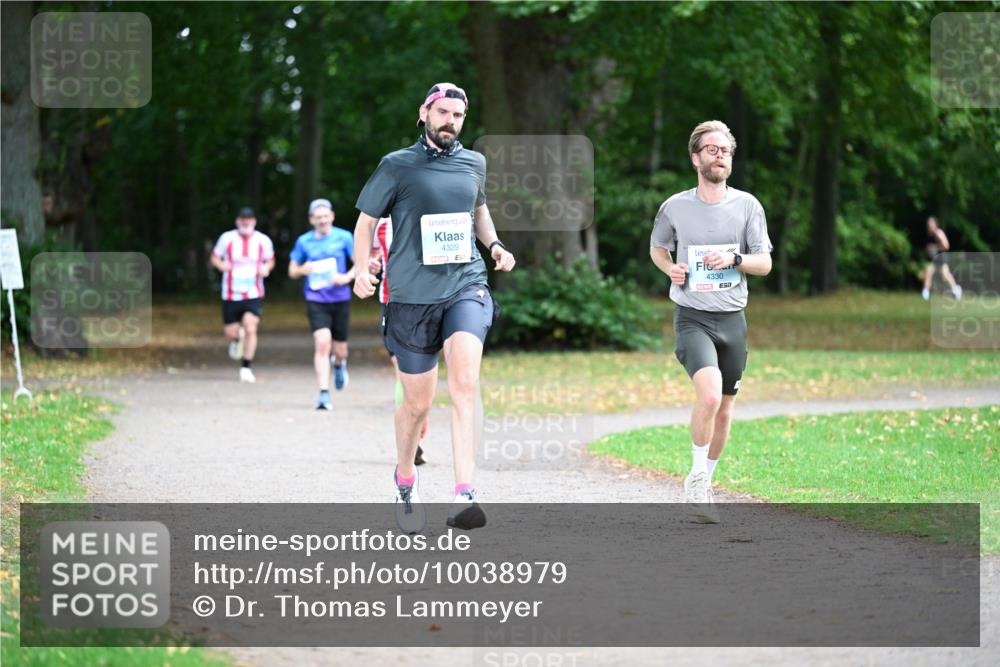 30.08.2026 - Blankeneser Heldenlauf Dr. Thomas Lammeyer http://msf.ph/oto/10038979 30.08.2026 11:11:53 Laufen 4329, 4330 meine-sportfotos.de