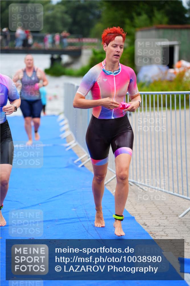 30.08.2026 - Elbe Triathlon Hamburg LAZAROV Photography http://msf.ph/oto/10038980 30.08.2026 14:05:04 Schwimmen 130, 142, 149, 151, 155, 177, 178 meine-sportfotos.de