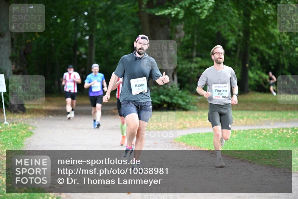 30.08.2026 - Blankeneser Heldenlauf Dr. Thomas Lammeyer http://msf.ph/oto/10038981 30.08.2026 11:11:53 Laufen 4329, 4330 meine-sportfotos.de