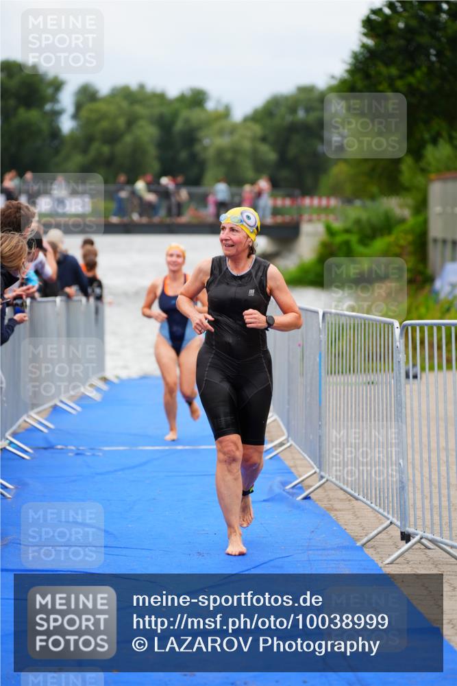 30.08.2026 - Elbe Triathlon Hamburg LAZAROV Photography http://msf.ph/oto/10038999 30.08.2026 14:05:10 Schwimmen 130, 141, 142, 151, 155, 177, 178 meine-sportfotos.de