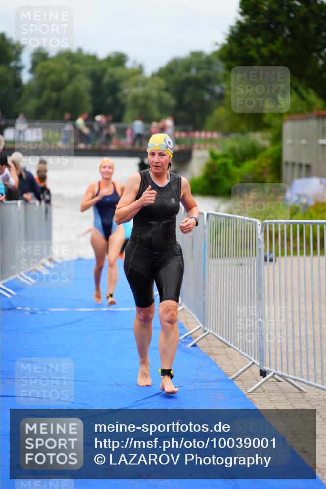 30.08.2026 - Elbe Triathlon Hamburg LAZAROV Photography http://msf.ph/oto/10039001 30.08.2026 14:05:10 Schwimmen 130, 141, 142, 151, 155, 177, 178 meine-sportfotos.de